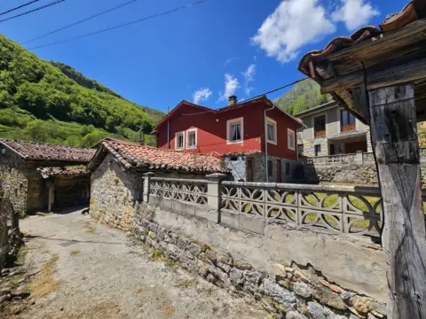 Casa en calle Lg Tuiza Riba