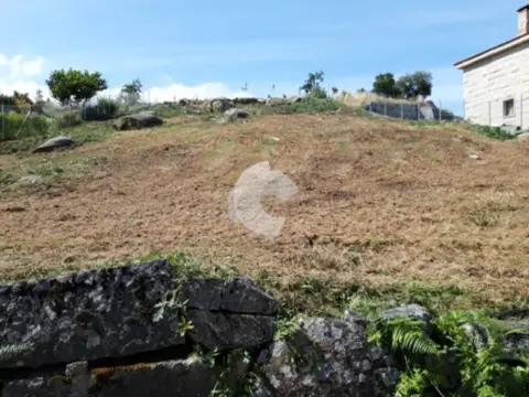 Terreno en Lugar Penedo
