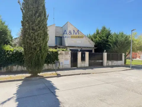 Chalet en Tudela de Duero