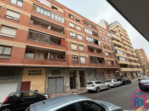 Piso en calle del Obispo Cuadrillero