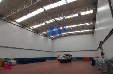 Nave industrial en Valdelacasa
