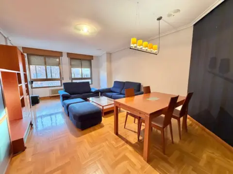 Piso en calle de Chile