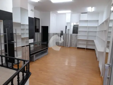 Local comercial en calle Rey Soto