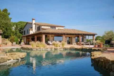 Chalet en Carrer de la Roca Alba, 432