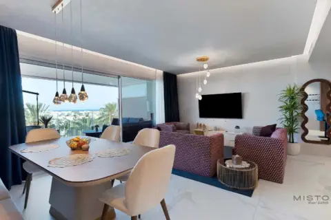 Piso en calle Lyon, 9