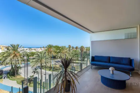 Piso en calle Lyon, 9