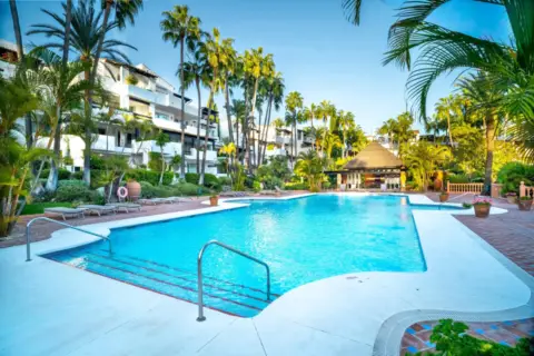 Apartamento en Lomas de Marbella Club-Puente Romano