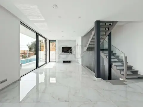 Chalet en Roca Grossa-Serra Brava