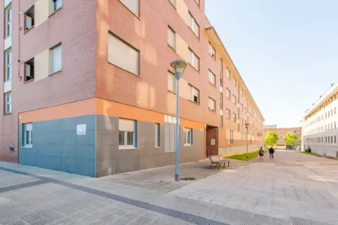 Piso en calle Santos de Ochandotegui, nº 54