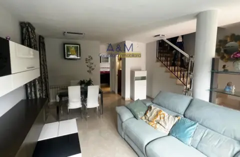 Casa pareada en calle de la Atalaya, 5