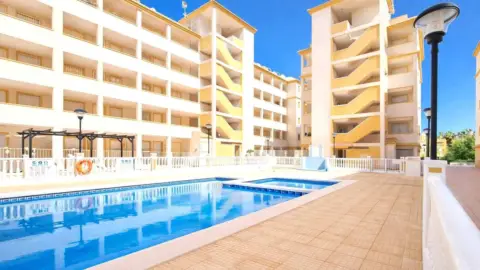 Piso en calle calle Nicomendez Gomez 14, nº 14