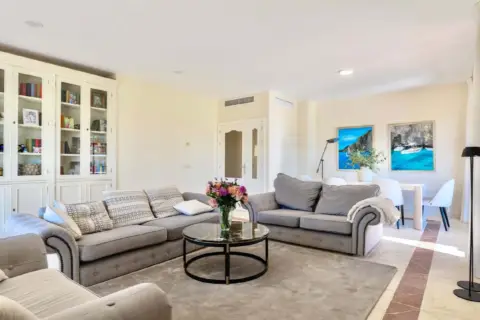 Ático en calle Ur Marques El  Es:71 Pl:02 Pt:5A Conj Benatalaya 2