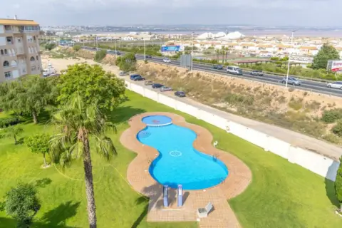 Apartamento en calle Villa Madrid, 43