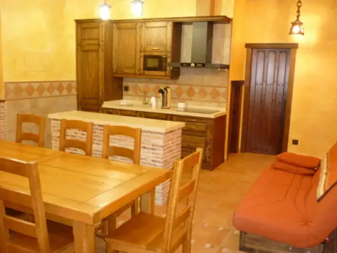 Local comercial en calle del Tres de Abril