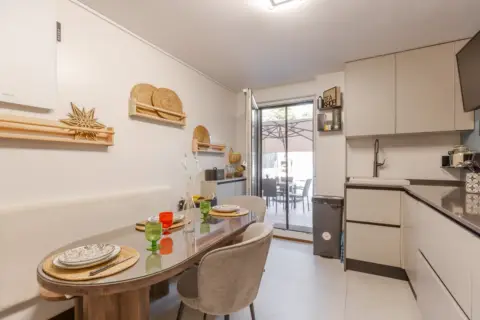 Casa en Avenida de La Lostra