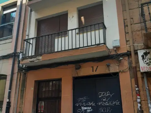 Piso en calle Oscura