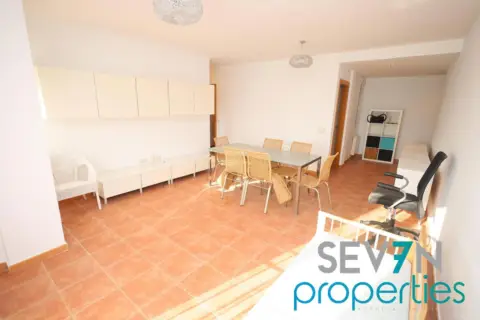 Piso en calle Real, 1000