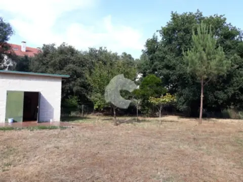 Terreno en calle de Rairo