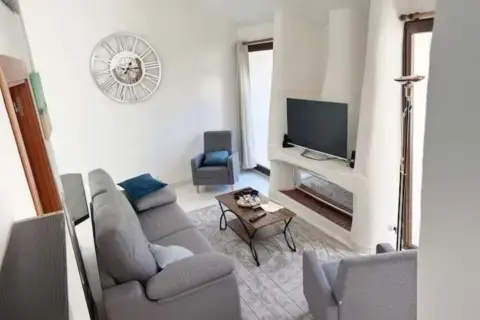 Dúplex en calle Cl Alberto 2 Es:1 Pl:00 Pt:15 29680 Estepona, nº 2