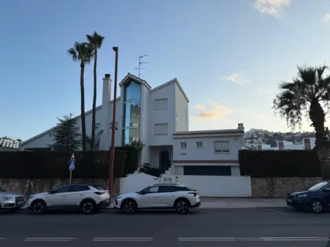 Chalet en Las Atalayas-U.R.M.I.-Cerro-Mar