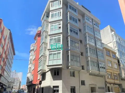 Apartament a calle de Falperra