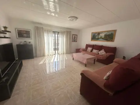 Chalet pareado en calle Chafari