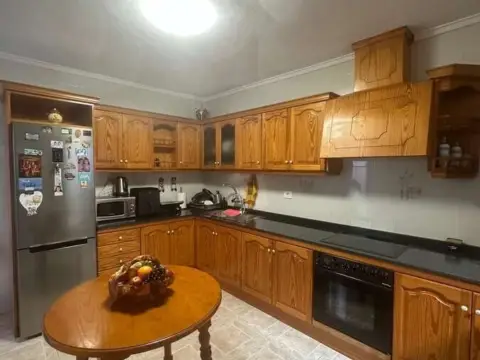 Chalet pareado en calle Chafari