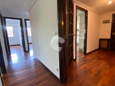 Piso en calle de Venezuela