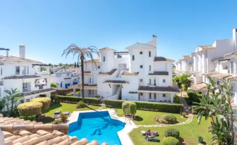 Ático en Los Naranjos-Las Brisas
