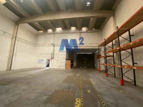 Nave industrial en Valdelacasa