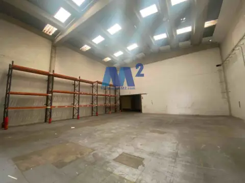 Nave industrial en Valdelacasa