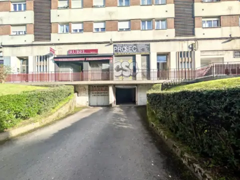 Local comercial en calle del Pintor Ribera