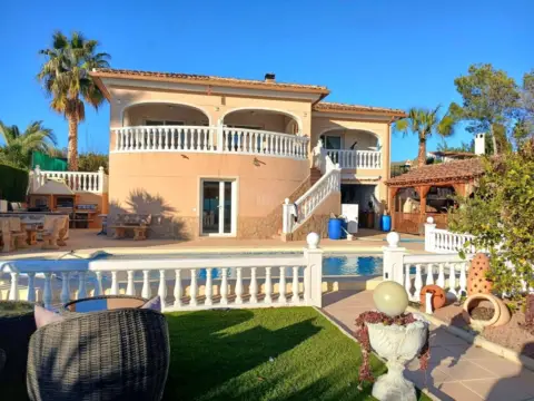 Chalet en calle calle Castellers 19, nº 19