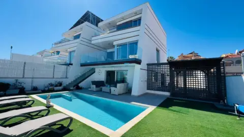 Casa – Orihuela, Urbanización Monte Golf Fase III, Villa Martín