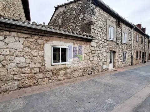 Casa en calle Villagonzalo Pedernales