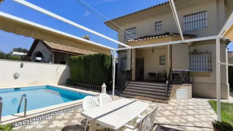 Chalet en Valencina de la Concepción