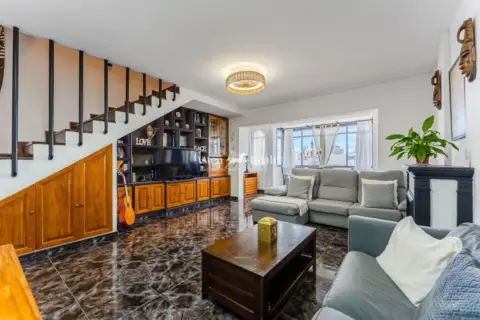 Dúplex en calle de San José