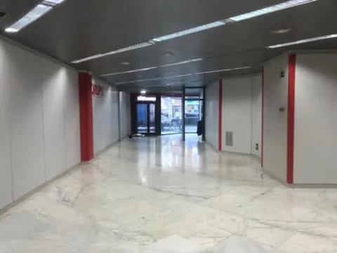 Local comercial en Pumarín-Teatinos