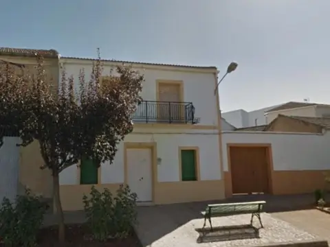 Casa adosada en Alcolea de Calatrava