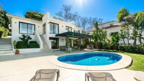 Chalet en Nueva Andalucía-Centro