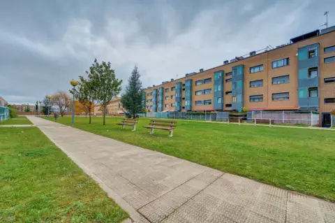 Piso en calle de Santos Ochandátegui, 94