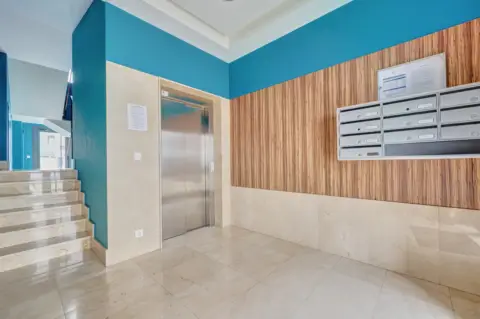 Piso en calle de Santos Ochandátegui, 94