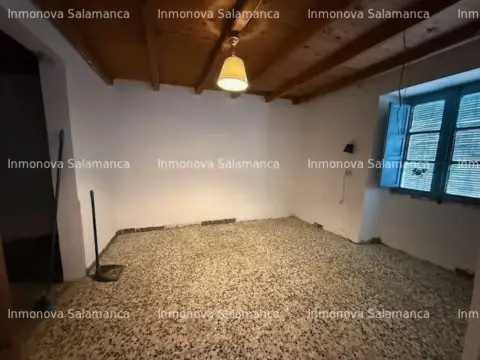 Casa en Tarazona de Guareña