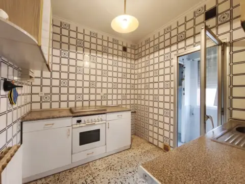 Piso en Universidad-Los Lirios