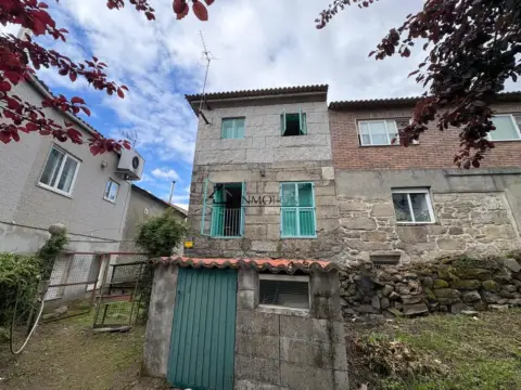 Casa en Lérez