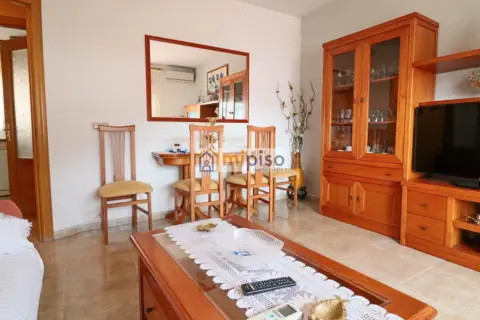Piso en La Adrada
