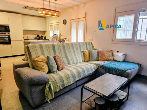 Casa adosada en Núcleo