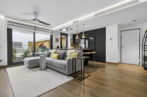 Piso en calle de Troya