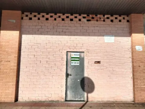 Local comercial en calle de Piqueras