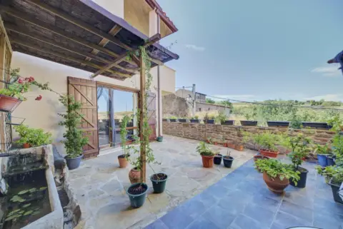 Casa en calle Viñedo 31. Undués de Lerda